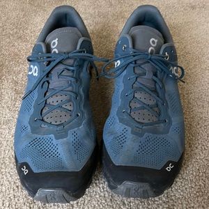 Mens on cloud adventure size 11 1/2